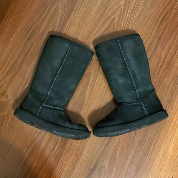 UGG Kid's CLASSIC II Tall boot - Picture 3 of 12